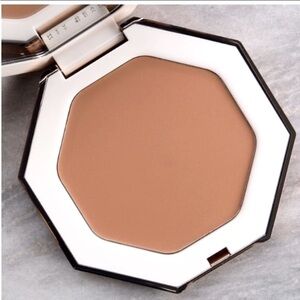 Fenty Beauty Cheeks Out Freestyle Cream Bronzer Contour in Butta Biscuit 02 BNIB